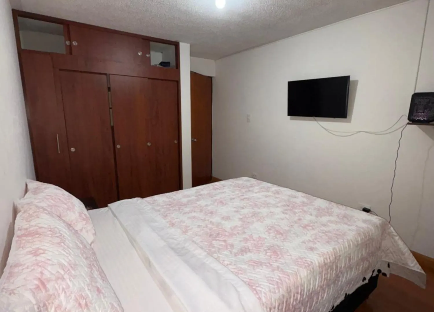 Dorado Inn - Cerca Al Aeropuerto - Habitacion 202 0*, بوغوتا كولومبيا
